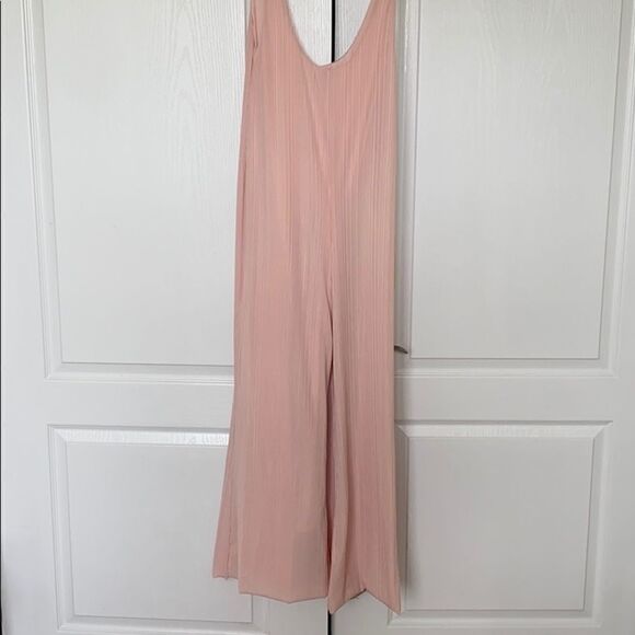 HOUSE OF HARLOW Jumpsuit - Picture 6 of 10